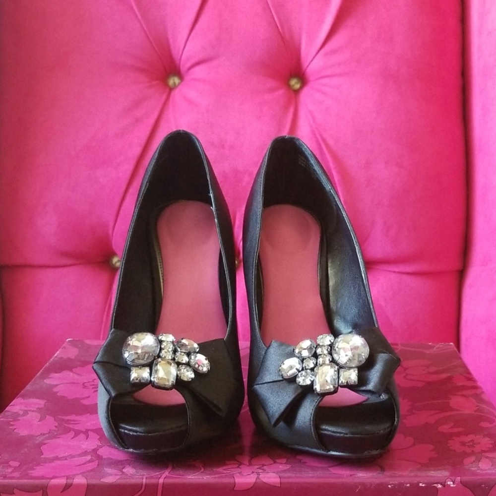 Lulu Townsend Vintage Style Pumps
